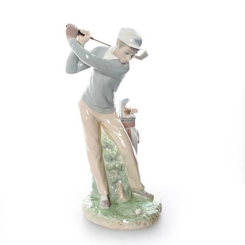 LLADRO FIGURINE, 4824 GOLFER WITH