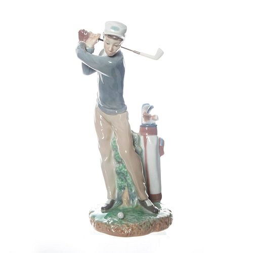 LLADRO FIGURINE, 4824 GOLFER WITH