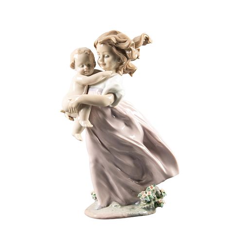 LLADRO FIGURINE, PLAYING MOM