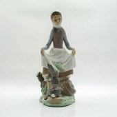 LLADRO FIGURINE, RABBIT'S FOOD