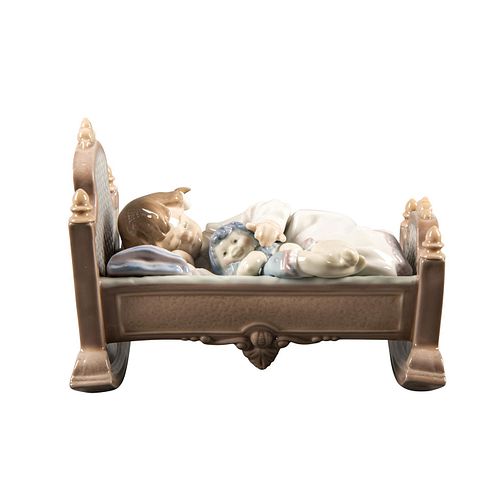 LLADRO FIGURINE, ROCK A BYE BABY