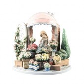 LLADRO FIGURINE, ROMANTIC FEEL