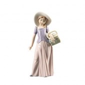 LLADRO FIGURINE, TAILOR MADE 0
