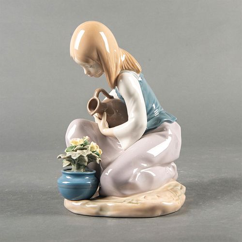 LLADRO FIGURINE, WATERING THE