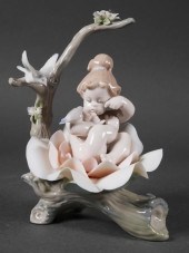LLADRO FIGURINE YOUNG GIRL IN