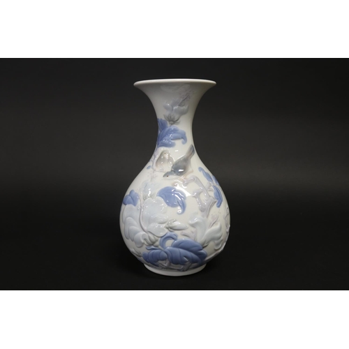 Lladro flower vase with sparrows,