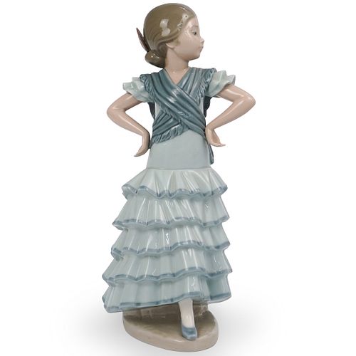 LLADRO "GIRL IN DRESS" PORCELAIN