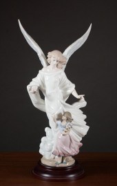 LLADRO "GUARDIAN ANGEL" PORCEL