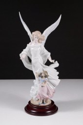 LLADRO "GUARDIAN ANGEL" PORCEL