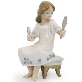 LLADRO "I FEEL PRETTY" FIGURIN