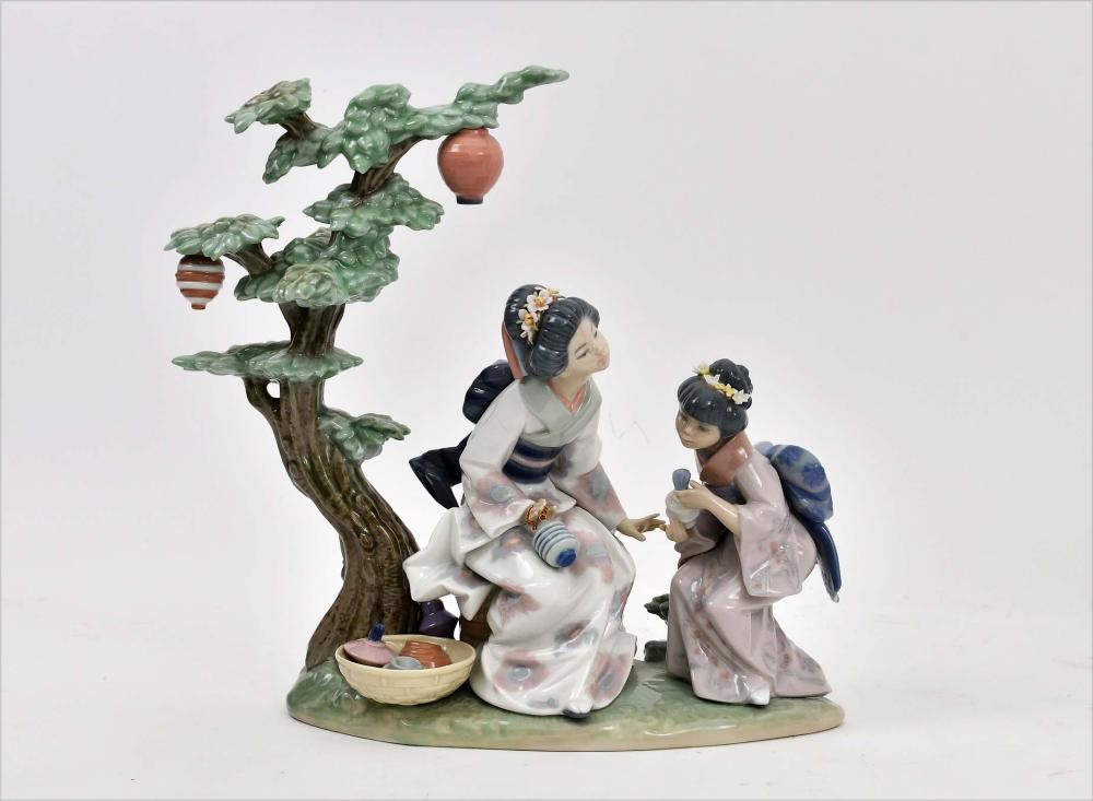 LLADRO JAPANESE MOTHER AND