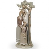 LLADRO "LA FAMILIA" PORCELAIN