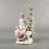 LLADRO LADY FIGURINE, HARMONY
