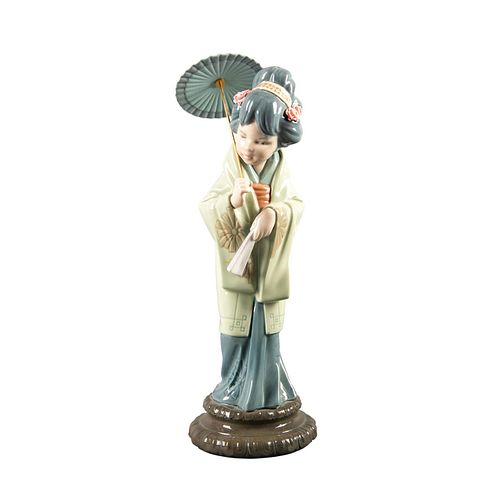LLADRO LADY FIGURINE, JAPANESE WITH