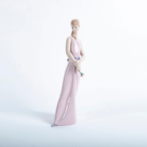LLADRO LADY FIGURINE, THE LADY OF