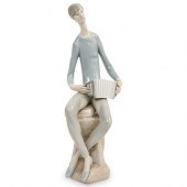 LLADRO NAO PORCELAIN FIGURINED