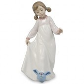 LLADRO "OFF TO BED" PORCELAIND