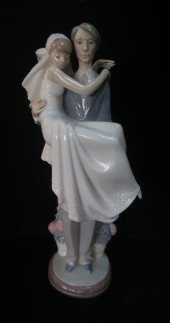LLADRO "OVER THE THRESHOLD" BR