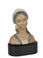LLADRO PORCELAIN BISQUE BUST O