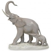 LLADRO PORCELAIN ELEPHANTS FIG