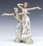 LLADRO PORCELAIN FIGURAL GROUP