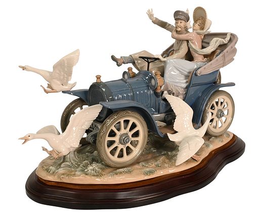 LLADRO PORCELAIN FIGURAL PIECE,