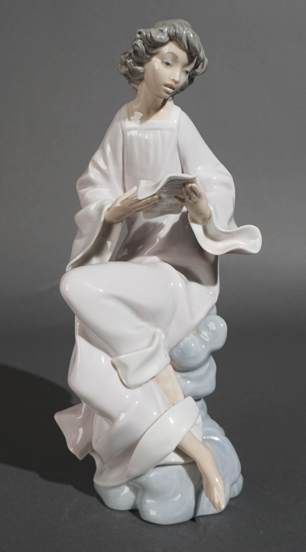 LLADRO PORCELAIN FIGURE 'ANGEL WITH