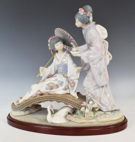 LLADRO PORCELAIN FIGURE GROUP