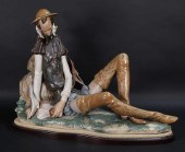 LLADRO PORCELAIN FIGURE LETTER