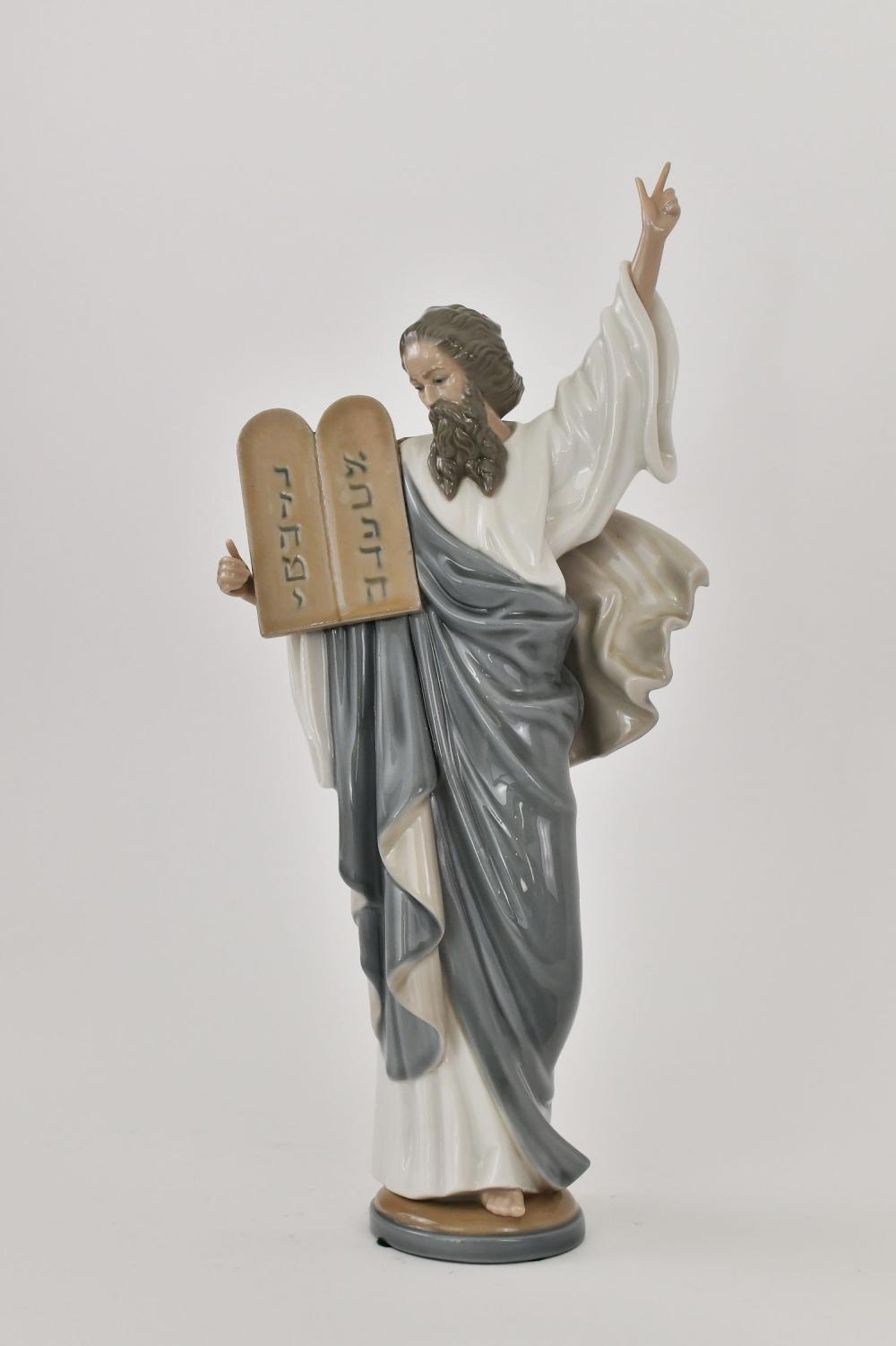 LLADRO PORCELAIN FIGURE OF