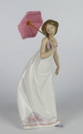 LLADRO PORCELAIN FIGURINE 10"