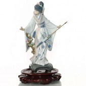 LLADRO PORCELAIN FIGURINE, A G