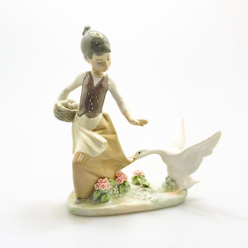 LLADRO PORCELAIN FIGURINE,