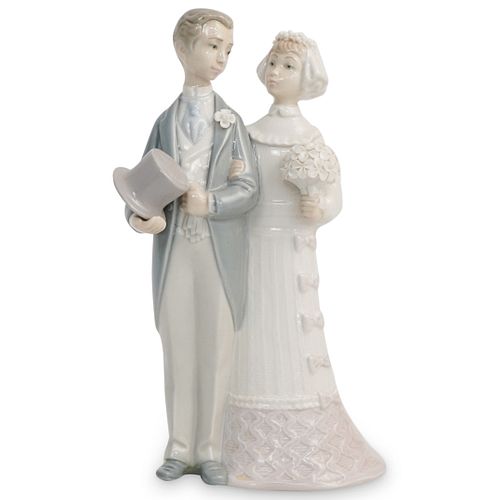 LLADRO PORCELAIN FIGURINE BRIDE AND
