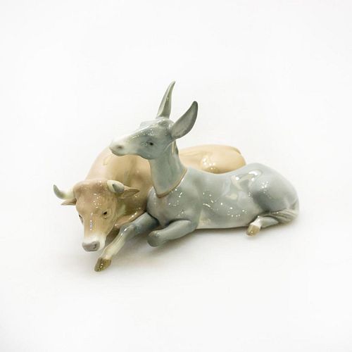 LLADRO PORCELAIN FIGURINE, BULL AND