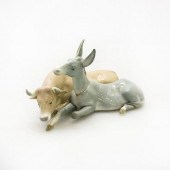 LLADRO PORCELAIN FIGURINE, BUL