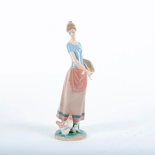 LLADRO PORCELAIN FIGURINE,