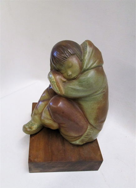 LLADRO PORCELAIN FIGURINE