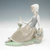 LLADRO PORCELAIN FIGURINE, SHE