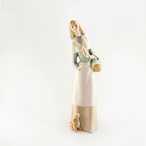 LLADRO PORCELAIN FIGURINE,