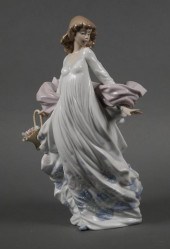 LLADRO PORCELAIN FIGURINE SPRI