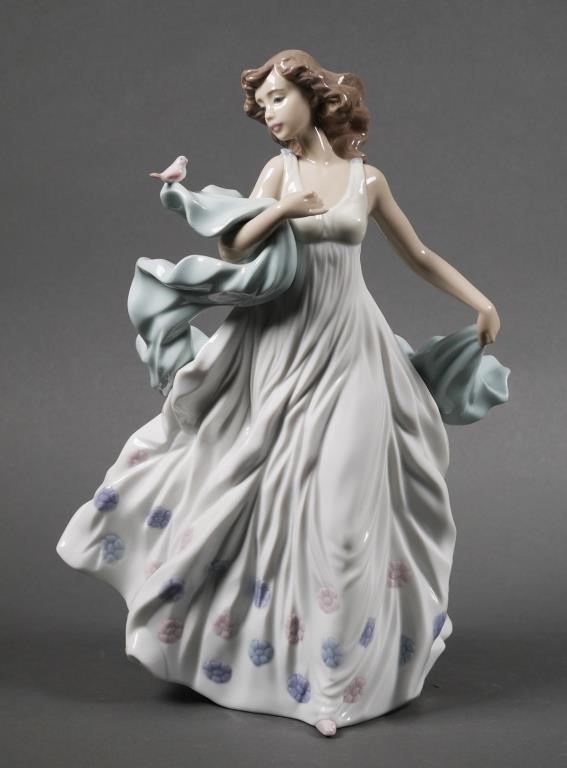 LLADRO PORCELAIN FIGURINE SUMMER