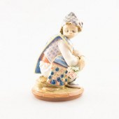 LLADRO PORCELAIN FIGURINE, VAL