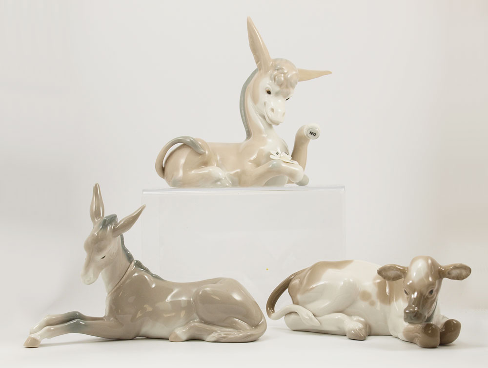LLADRO PORCELAIN FIGURINES COW