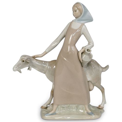 LLADRO PORCELAIN GIRL W/ GOAT