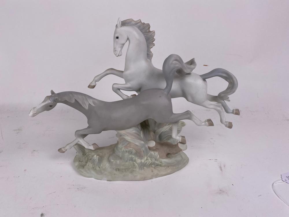 LLADRO PORCELAIN GROUP OF TWO