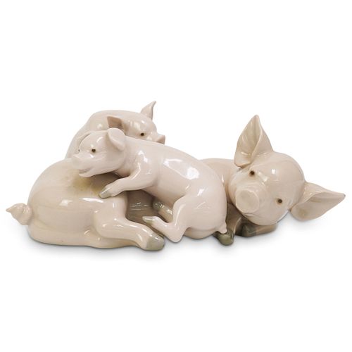 LLADRO PORCELAIN PIG FAMILY