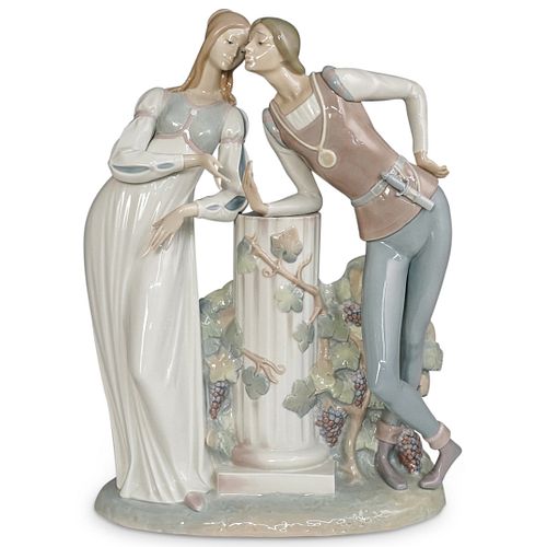 LLADRO PORCELAIN "ROMEO AND JULIET"