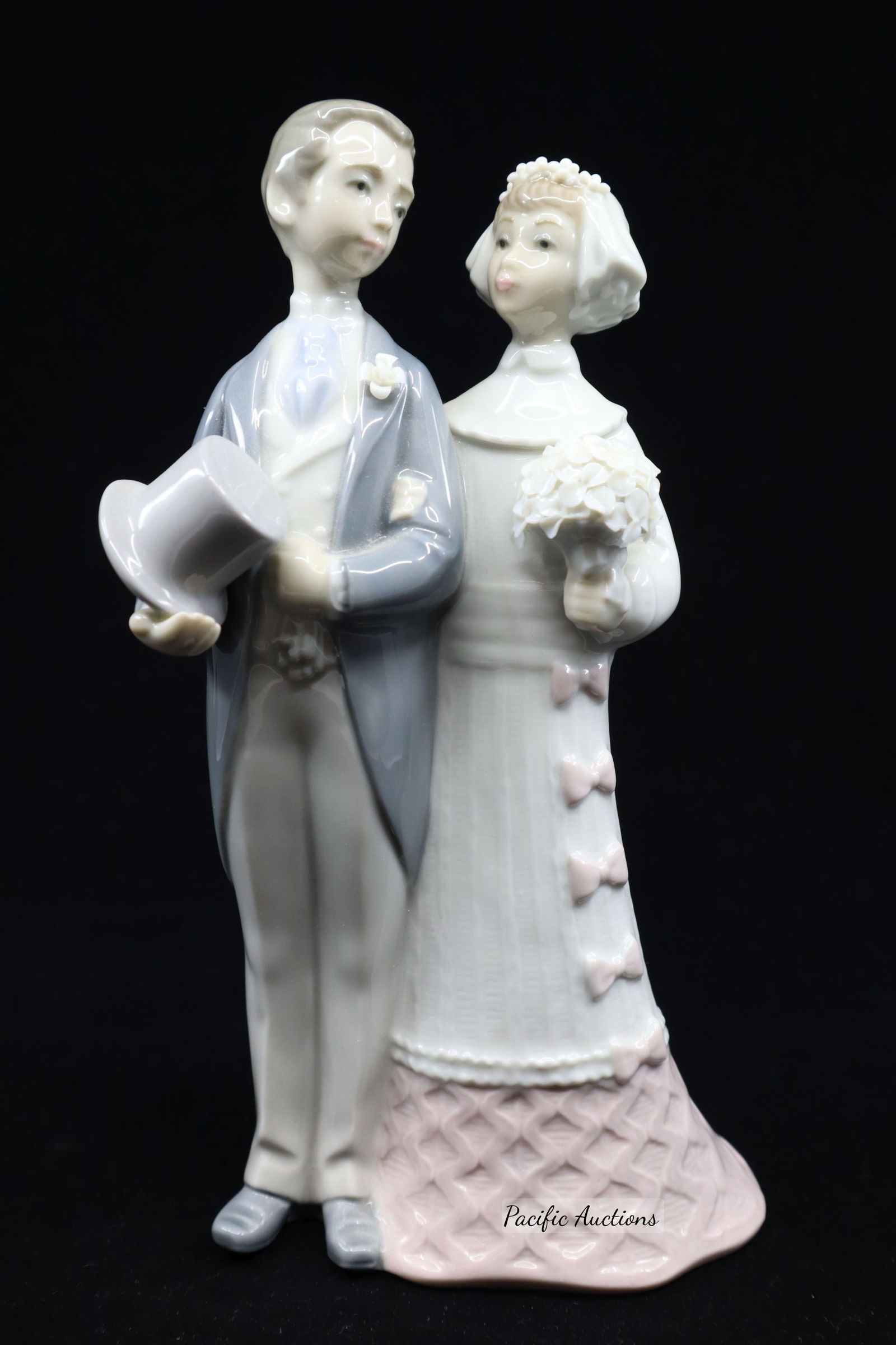 LLADRO PORCELAIN WEDDING DAY COUPLE