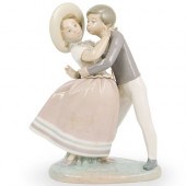 LLADRO "PRECOCIOUS LOVE" FIGUR